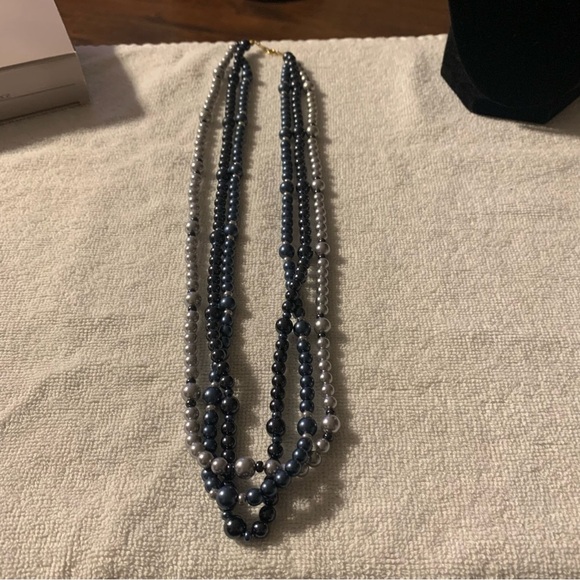 Avon “Shimmering Strands” Beaded Necklace metallic silvertone NIB - Picture 2 of 6